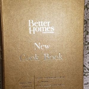 Vintage 1965 Better Homes & Gardens Cookbook Gold